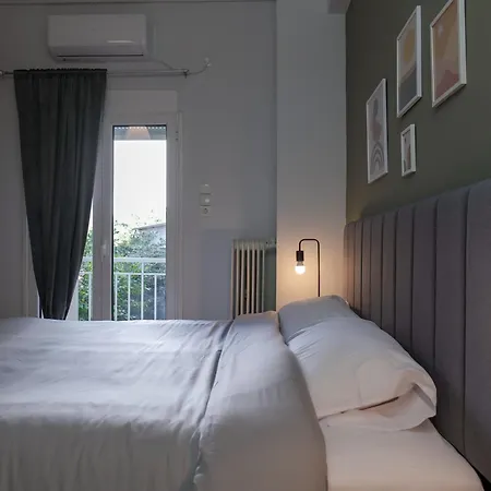 Alluring 2br In Thiseio