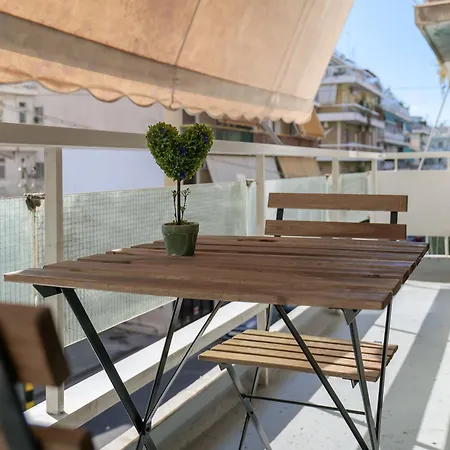 Apartment Alluring 2br In Thiseio